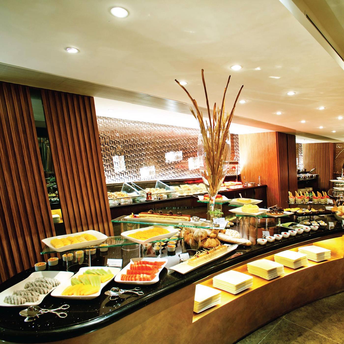 Harbour-Plaza-8-Degrees-Restaurant-21