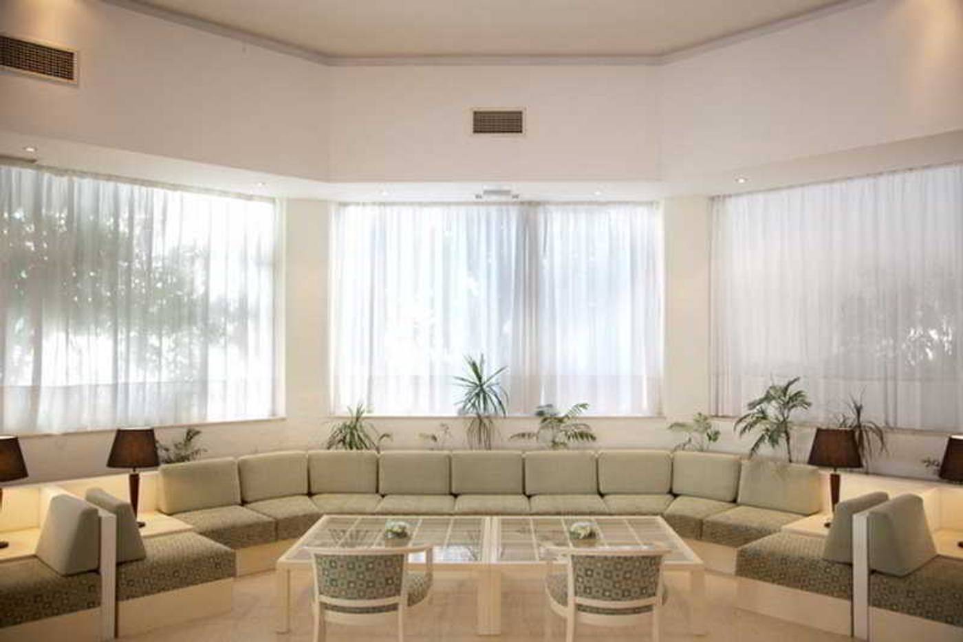 Niriides-Beach-Lobby-4