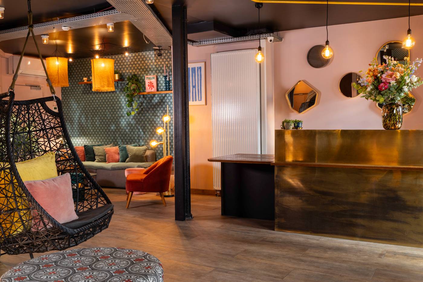 Maxim-Folies-Lobby-11