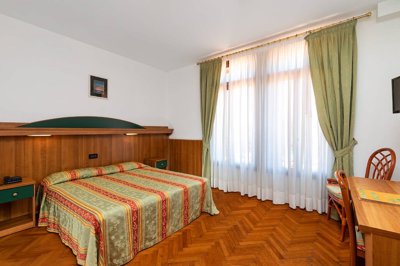 Hotel Rivamare-Italy-Venezia-Room-7