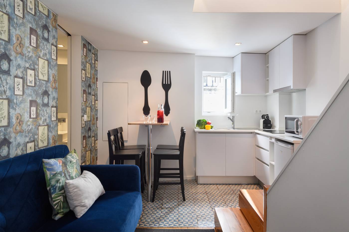 Alfama-Yellow-House-Room-17