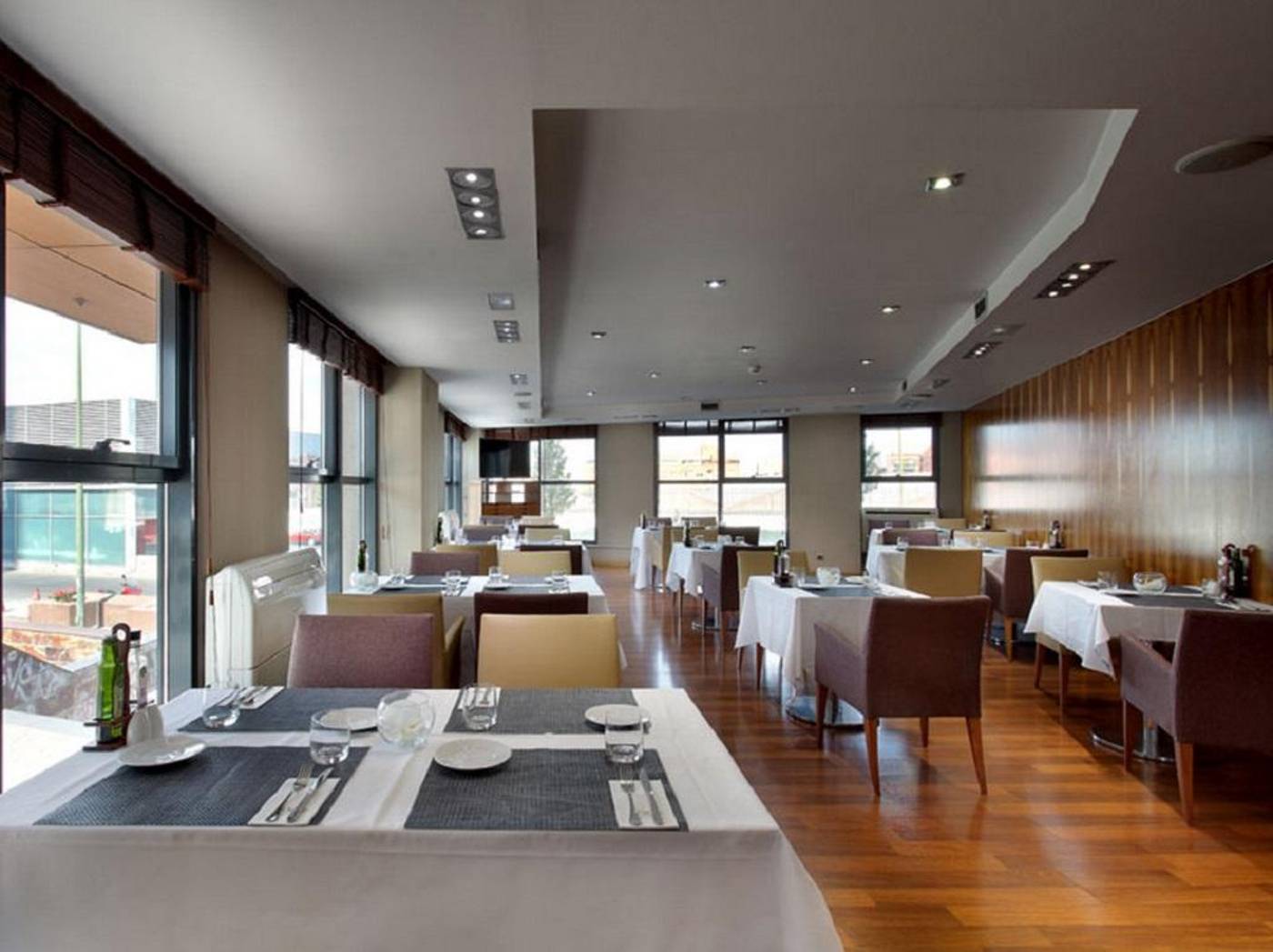 Exe-Plaza-Restaurant-48