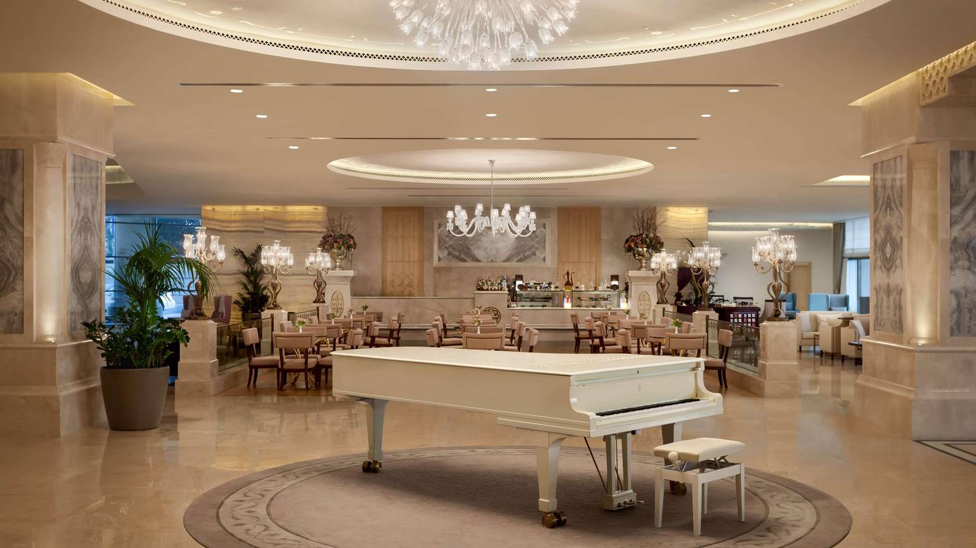 CVK-Park-Bosphorus-Hotel-Istanbul-Lobby-11