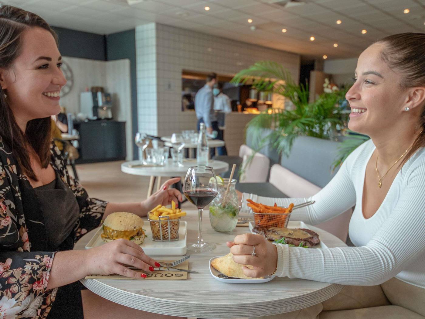 Novotel-Marne-La-Vallee-Noisy-Bar-28