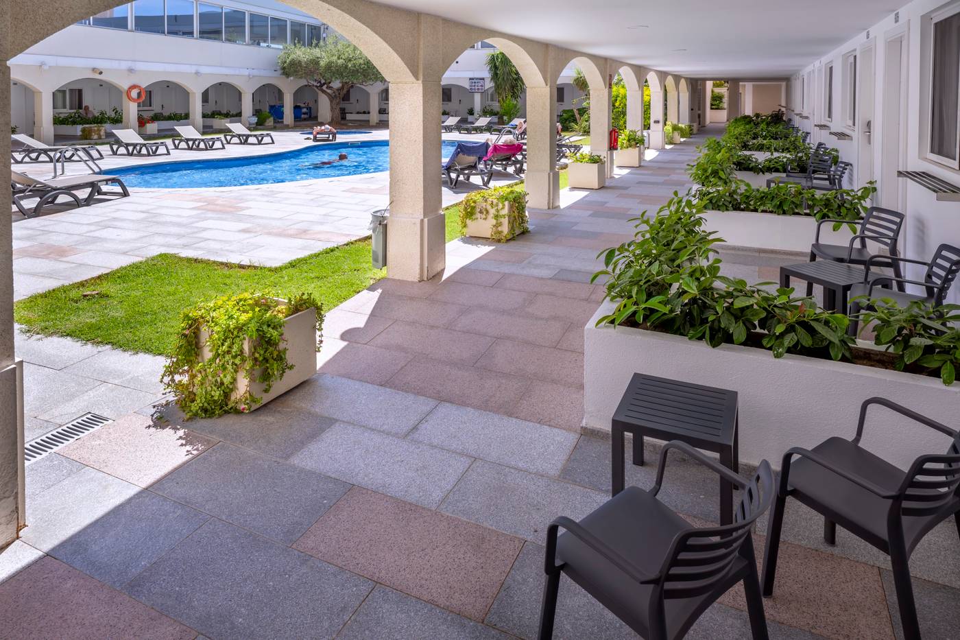 4R-Meridia-Mar-Pool-7