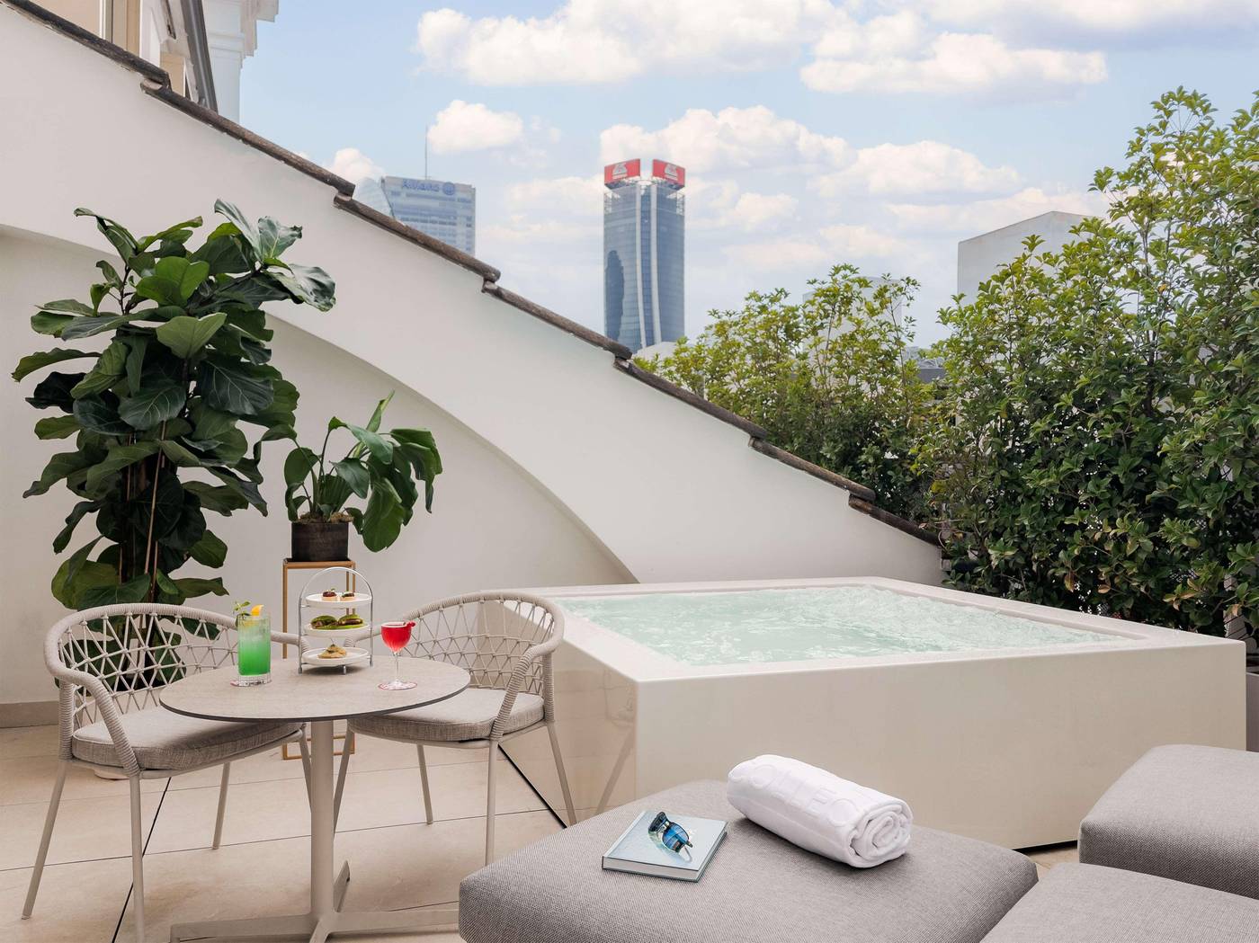 NH-Collection-Milano-CityLife-General-view-64