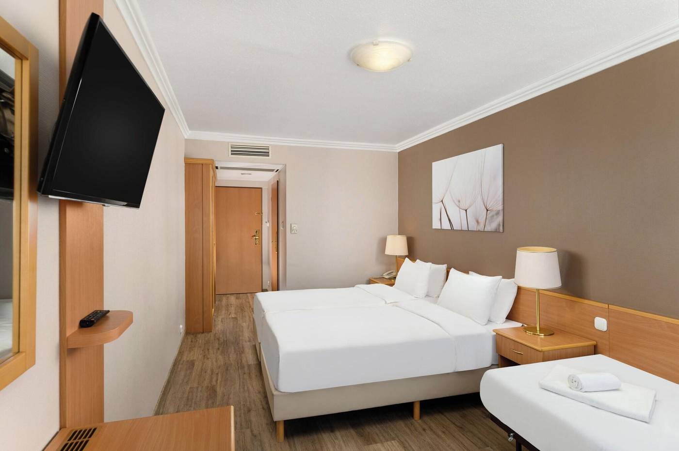 Danubius-Hotel-Arena-Room-21