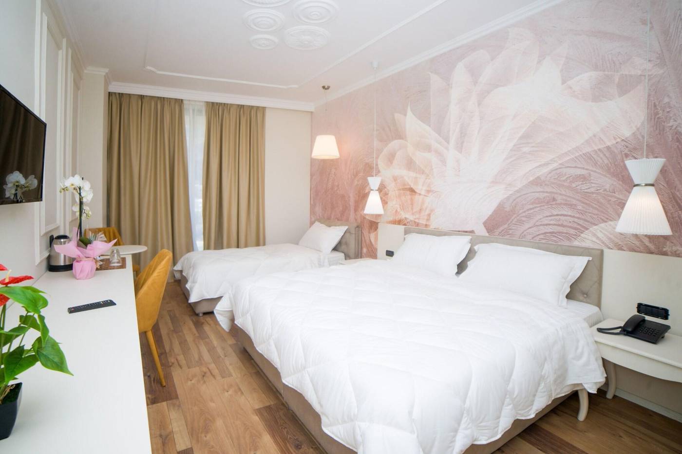 Regina City Hotel-Albania-Vlorë-Room-6