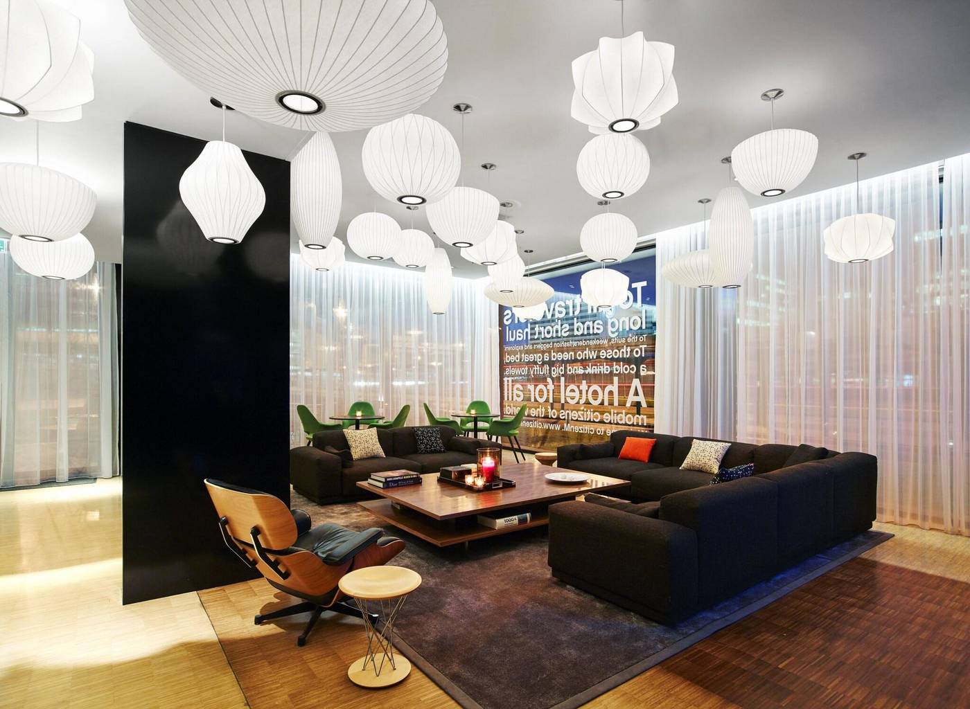Citizenm-Schiphol-Airport-Hotel-Lobby-6