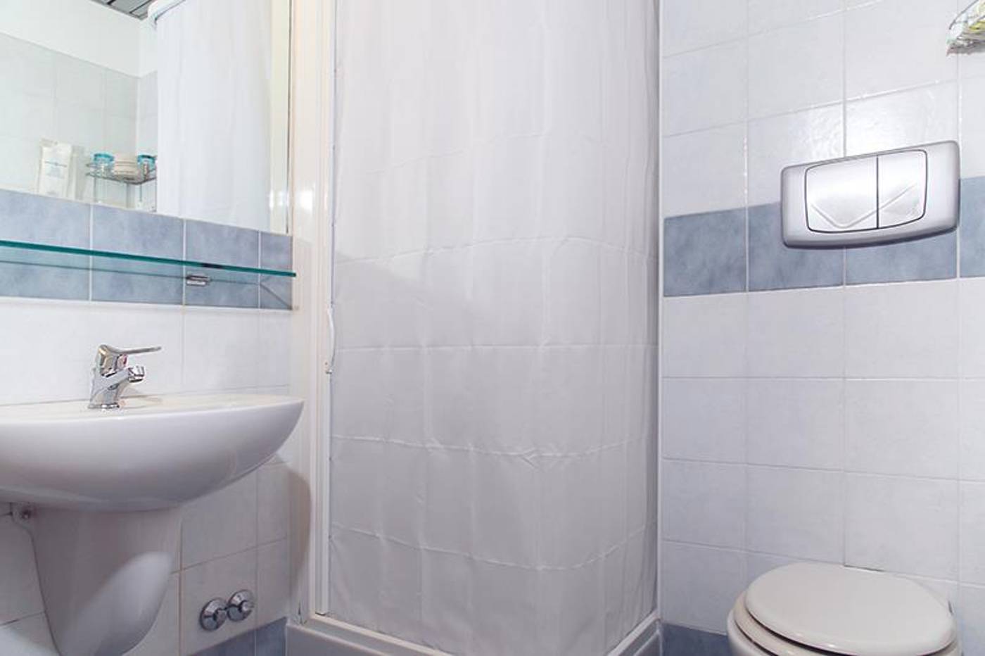 Eco-Hotel-Milano---Bioriso-Restaurant-Room-76