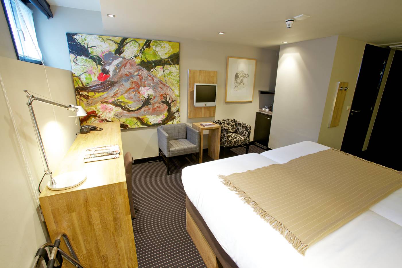 Catalonia-Vondel-Amsterdam-Room-30