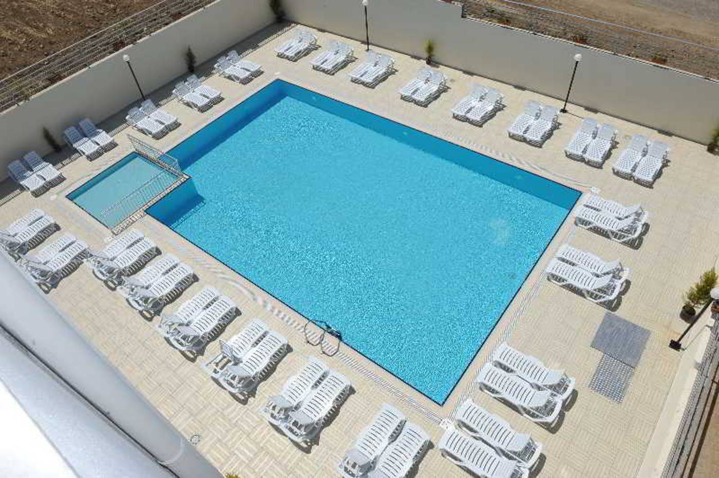 Harmony-Side-Hotel-Pool-12