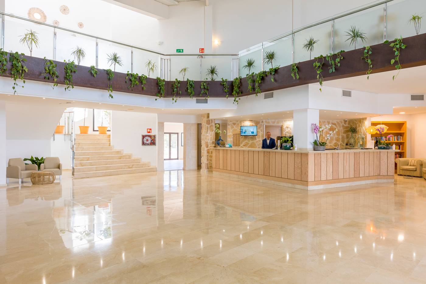 Mar-Hotels-Paradise-Club---Spa-Lobby-59