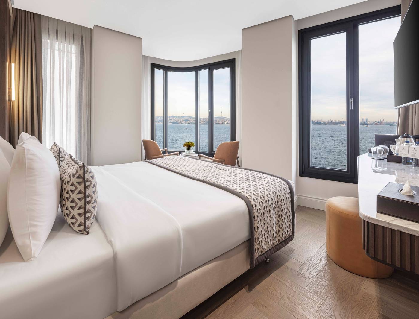 Dream-Inn-Karakoy-Bosphorus-Room-13