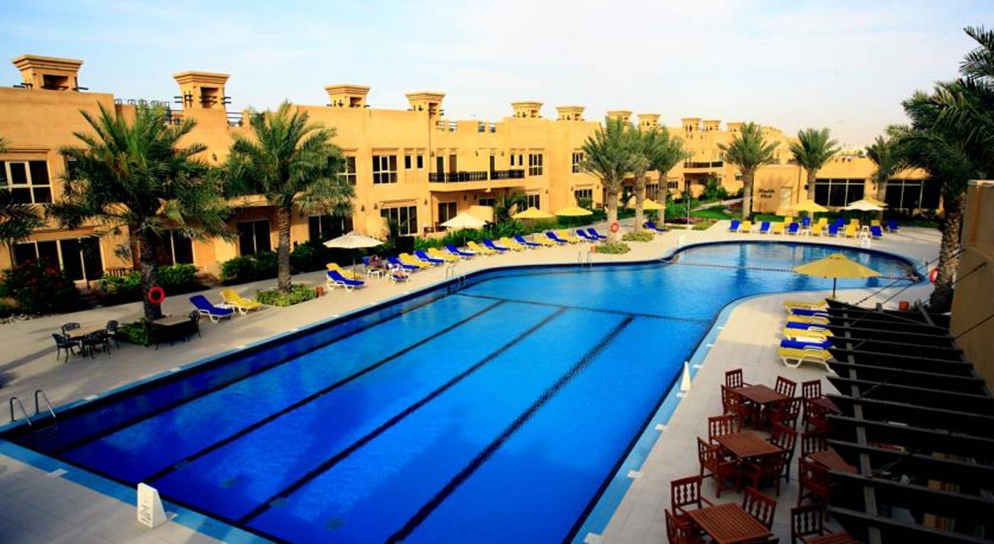 Al-Hamra-Village-Golf-Resort-Pool-2