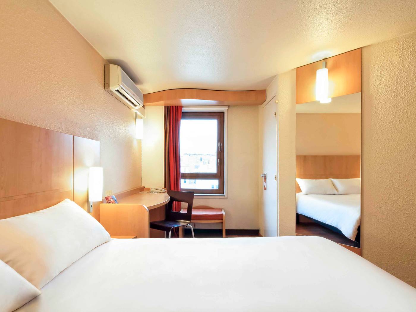 Ibis-Bastille-Opera-Room-45
