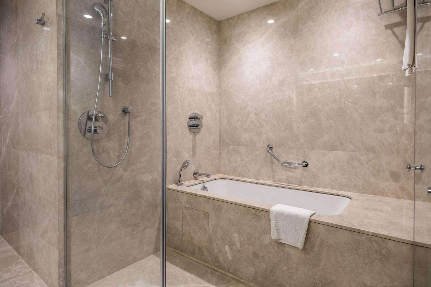 Clarion-Hotel-Istanbul-Golden-Horn-Room-52