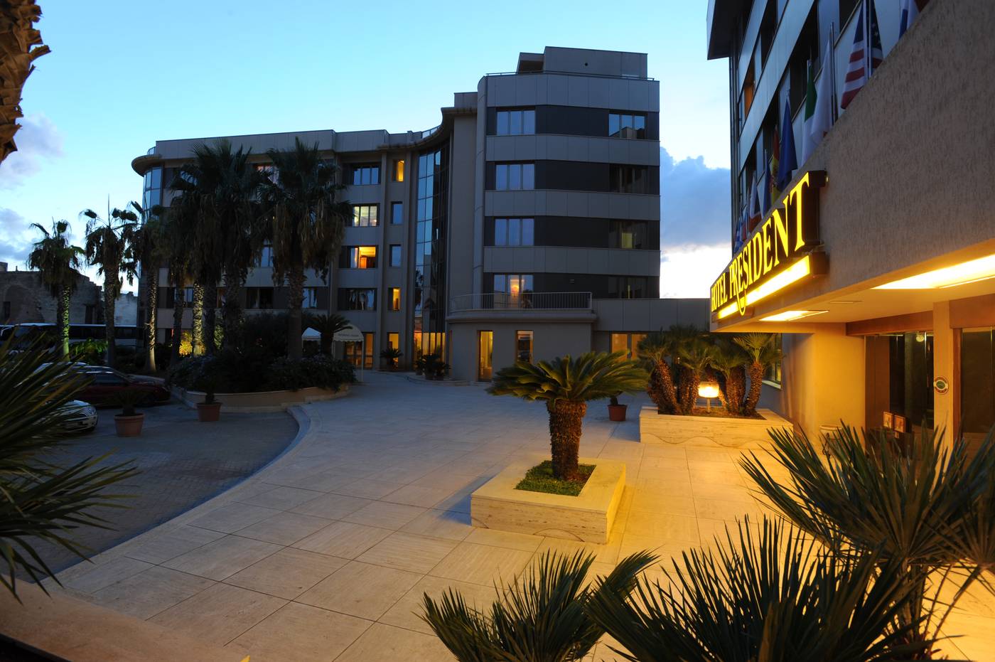 Hotel-President-General-view-4