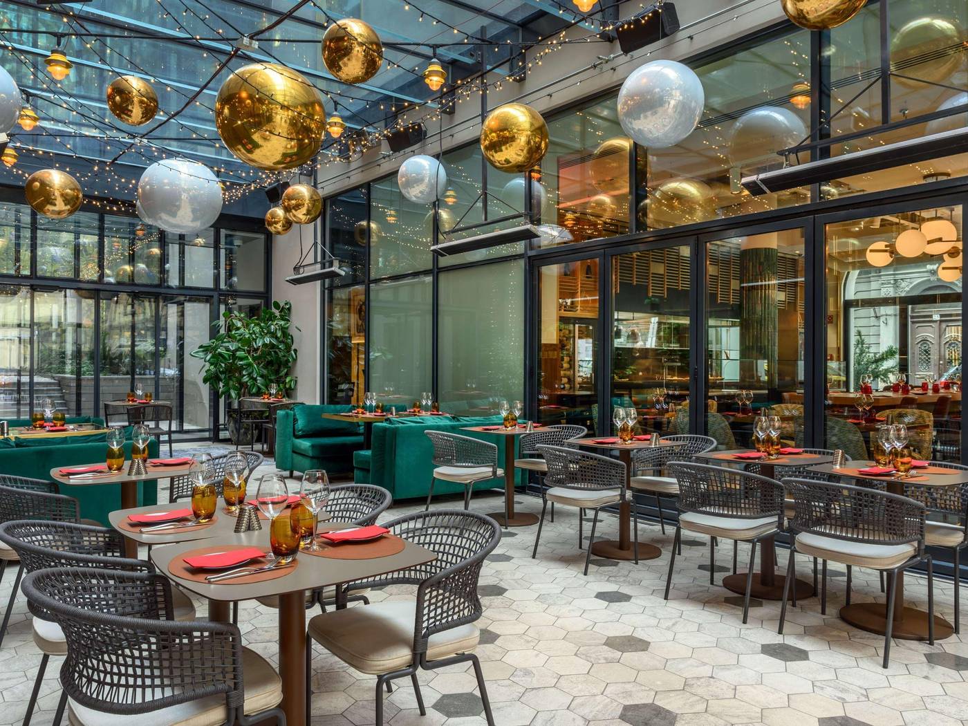 Pullman-Budapest-Bar-12