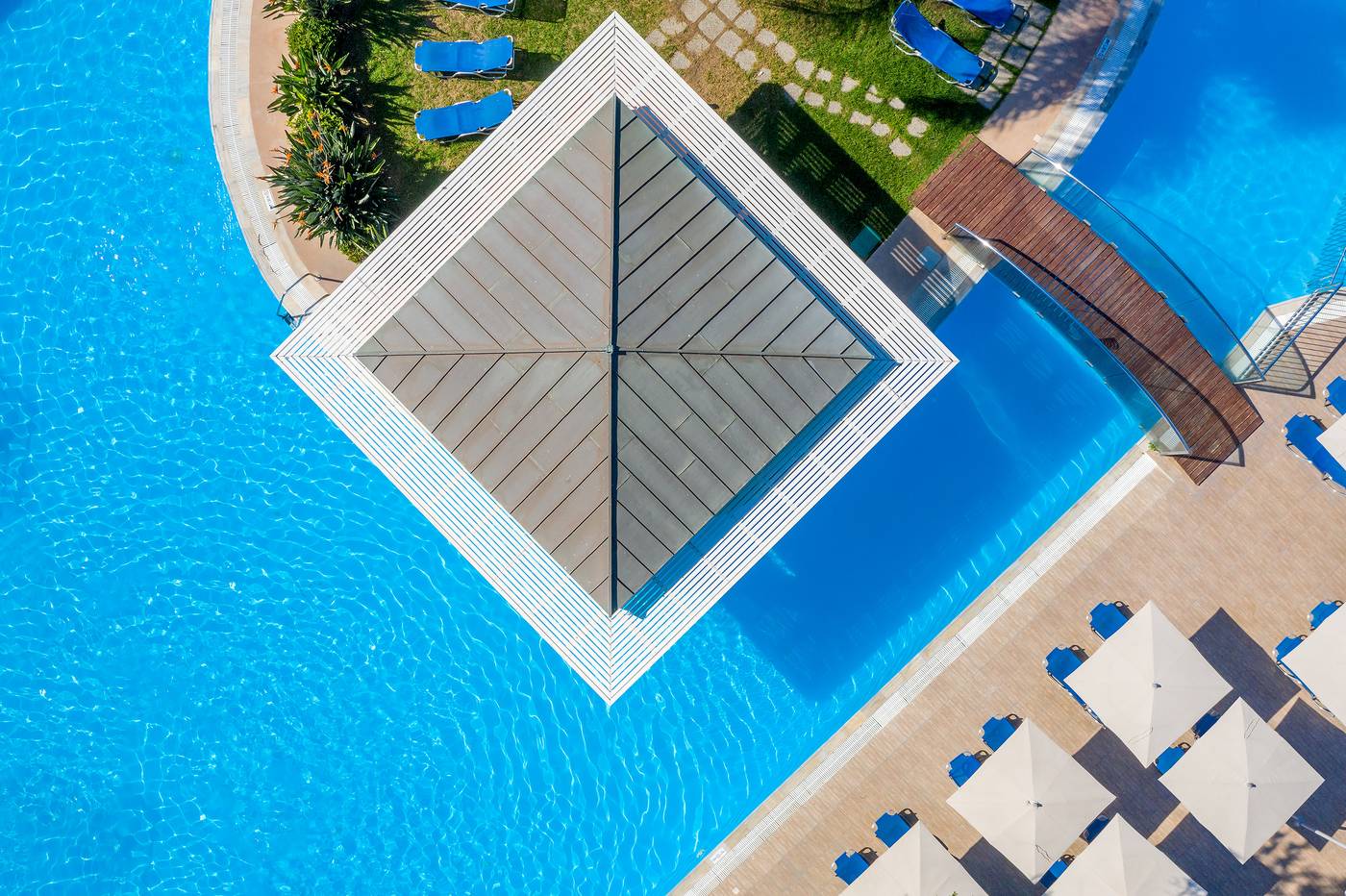 Oceanis-Beach-Hotel-Pool-9