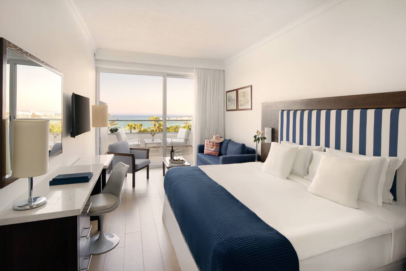 Grecian-Sands-Hotel-Room-16