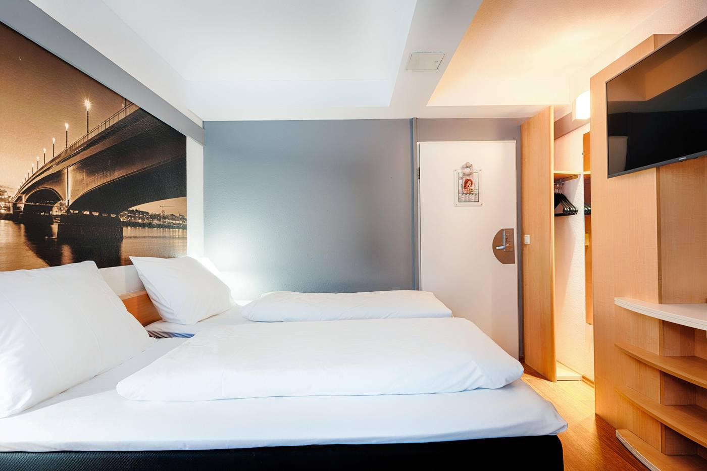 B-B-Bonn-City-Room-11