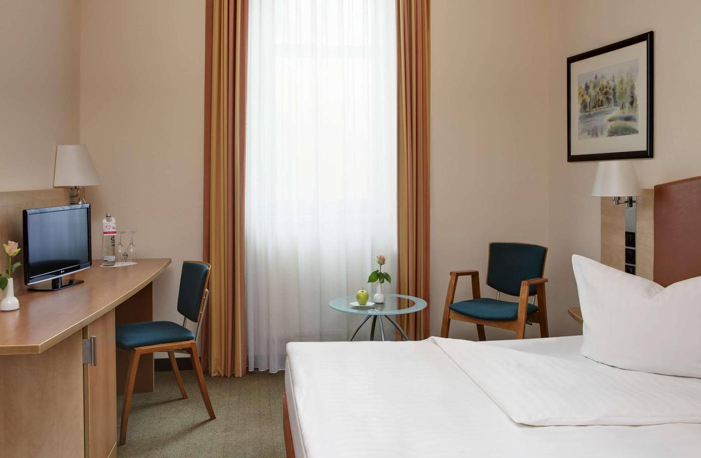 IntercityHotel-Berlin-Ostbahnhof-Room-4