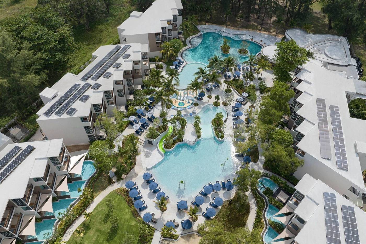 Holiday-Inn-Resort-Phuket-Mai-Khao-Beach-General-view-4