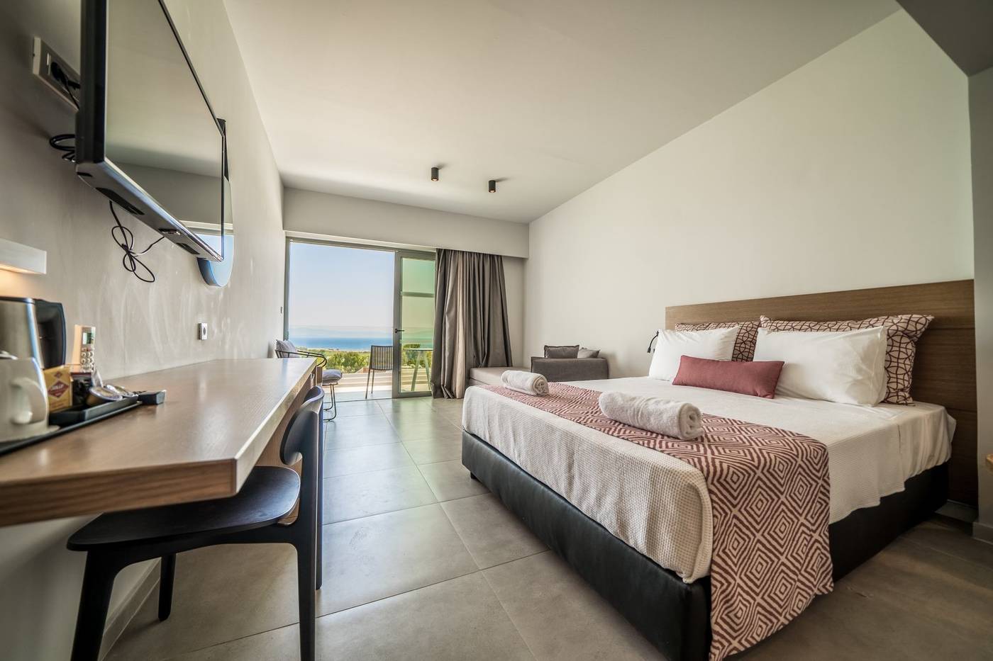 Harmony Crest Resort - Adults Only
