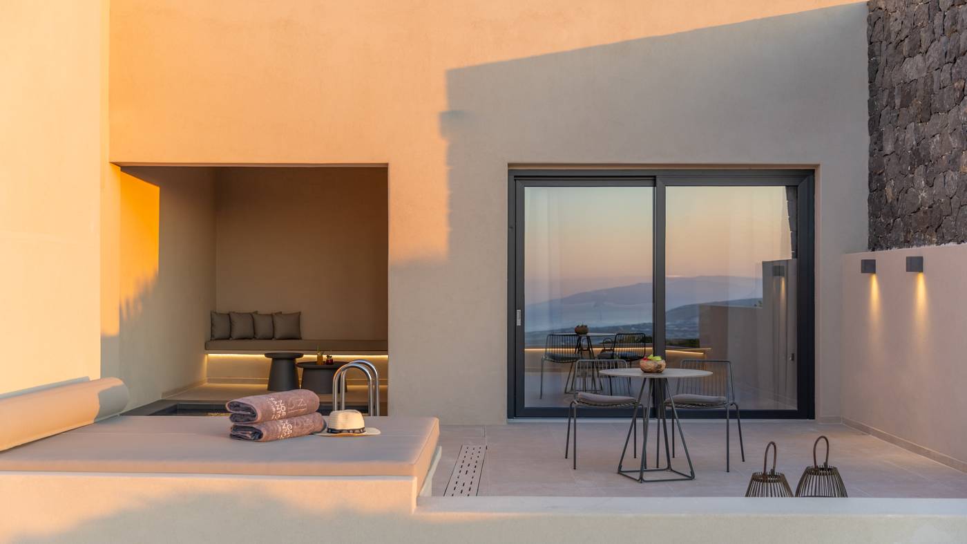 North-Santorini-A-Luxury-Spa-Hotel-Room-52