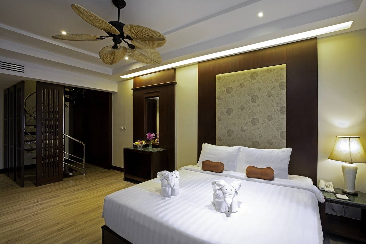 Duangjitt-Resort-Room-38