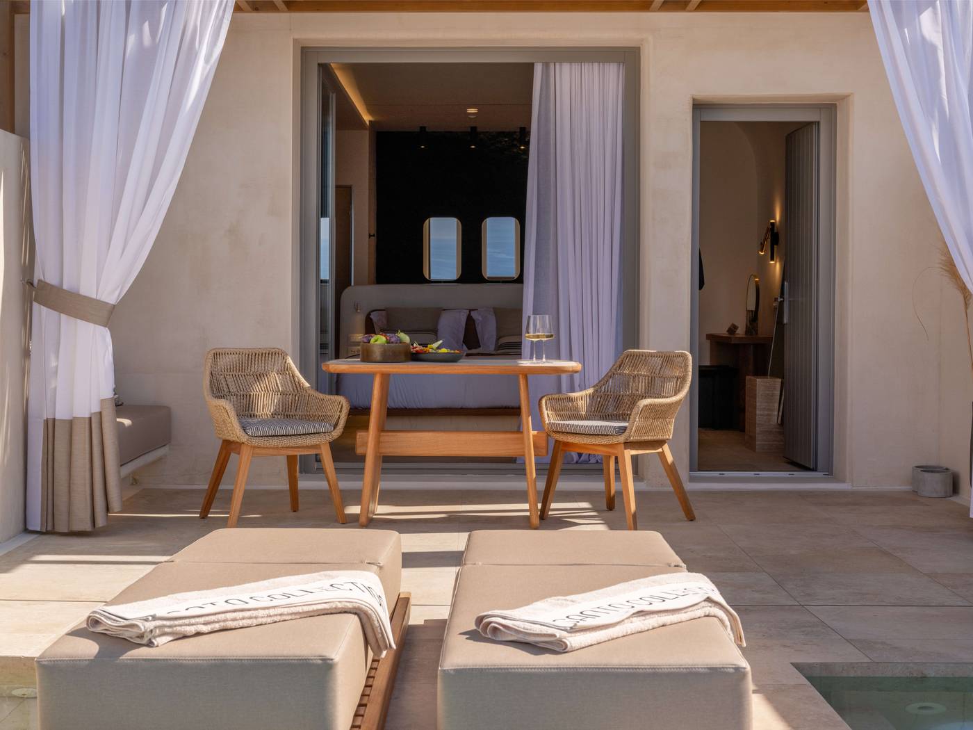 Santo Mine Oia Suites