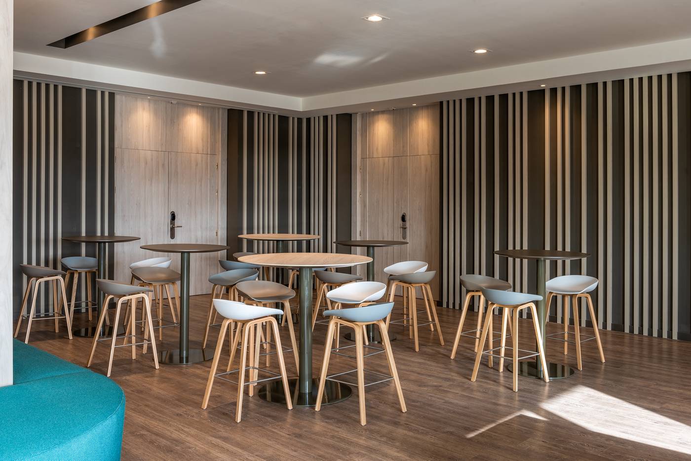 TRYP-Cadiz-La-Caleta-Hotel-Lobby-55