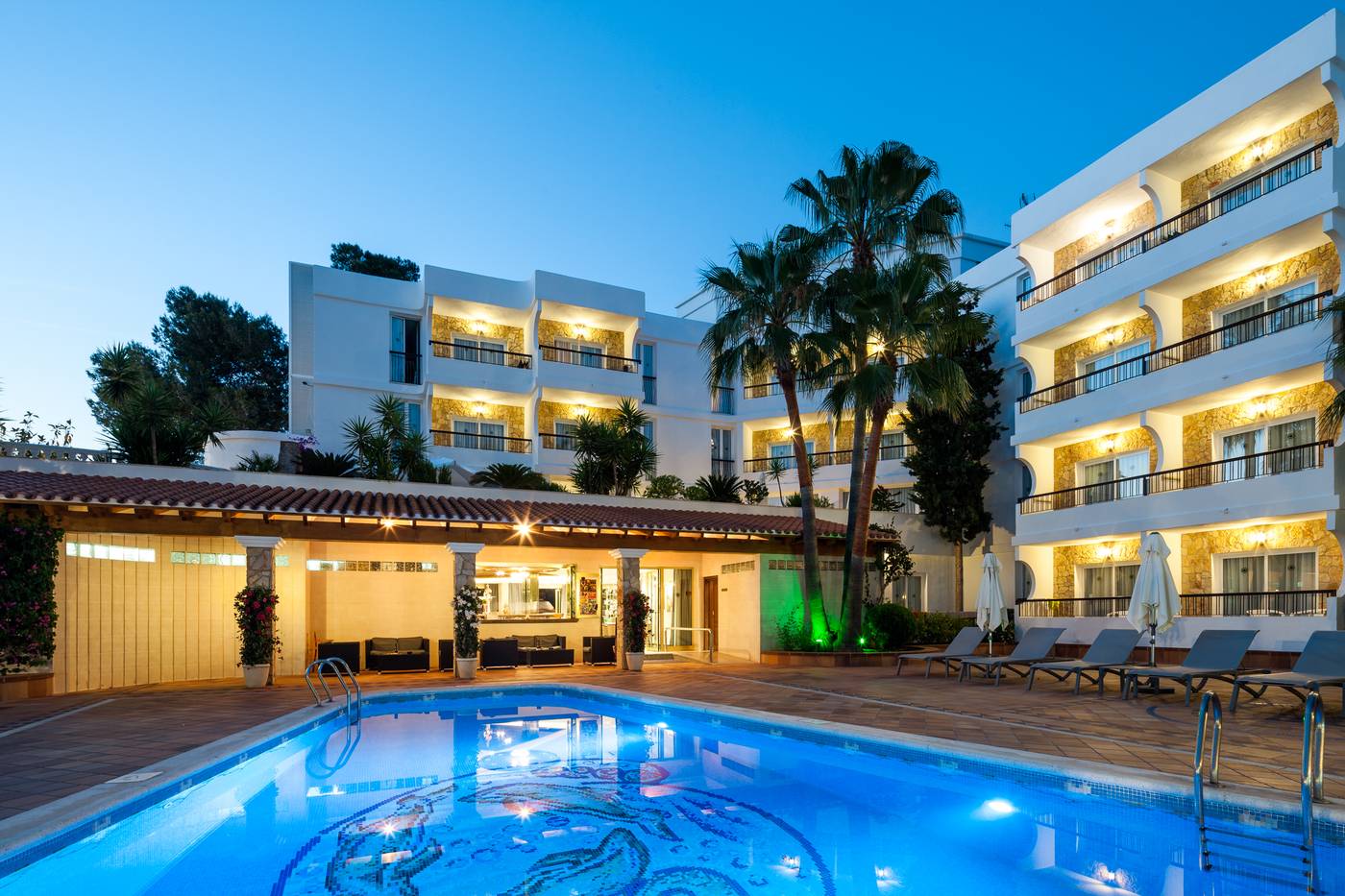 Suitehotel-S-Argamassa-Palace-Terrace-4