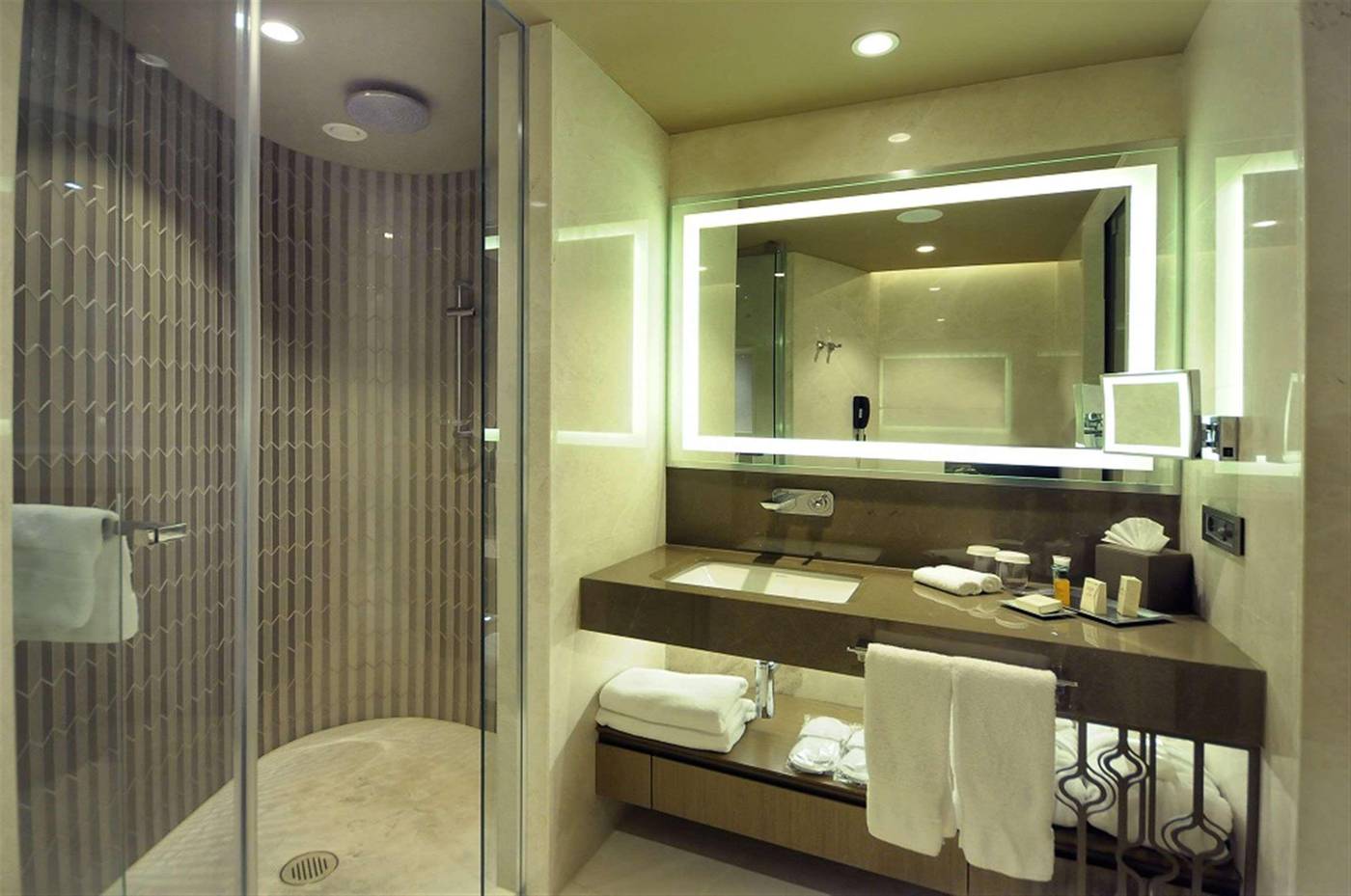 Hilton Istanbul Kozyatagi - Turkey - ISTANBUL - Room - 7