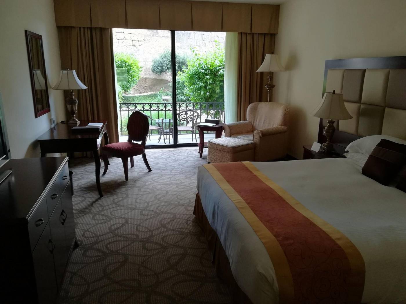 Excelsior-Grand-Hotel-Room-39