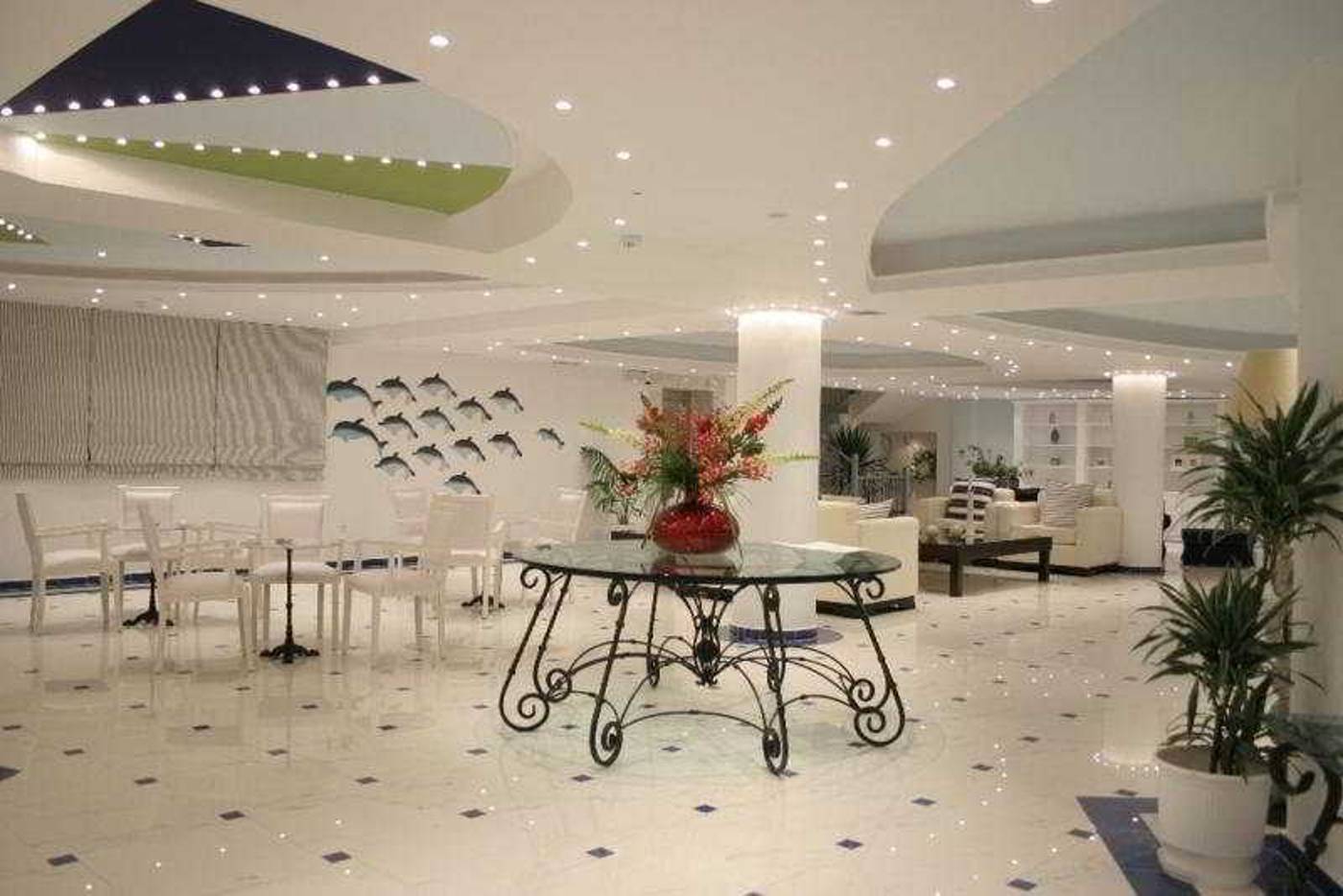 Belvedere-Gerakas-Lux--Suites-Lobby-22