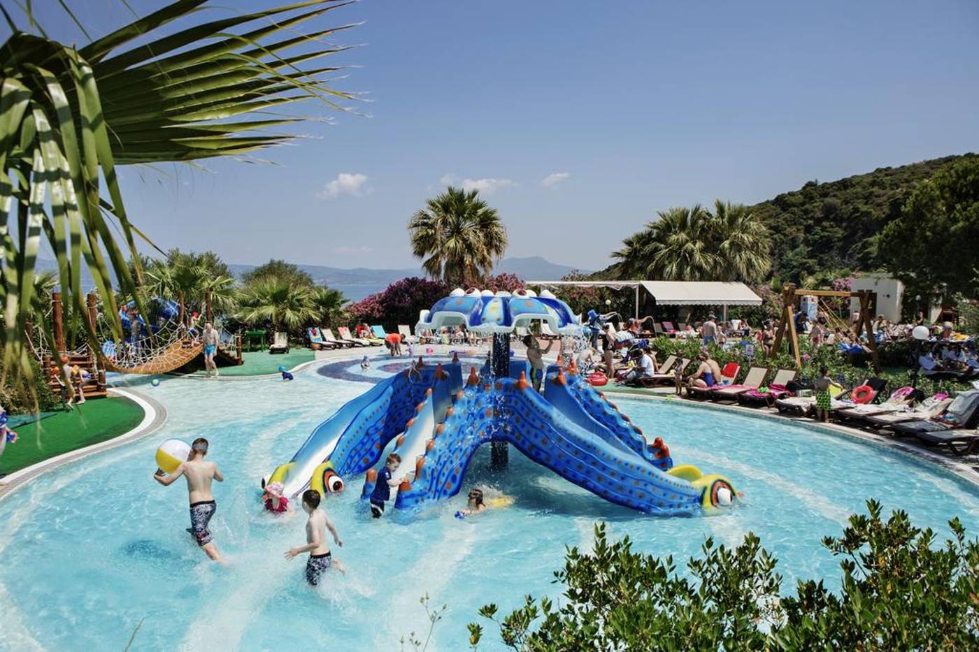 Pine Bay Holiday Resort - Kusadasi, Izmir - On The Beach