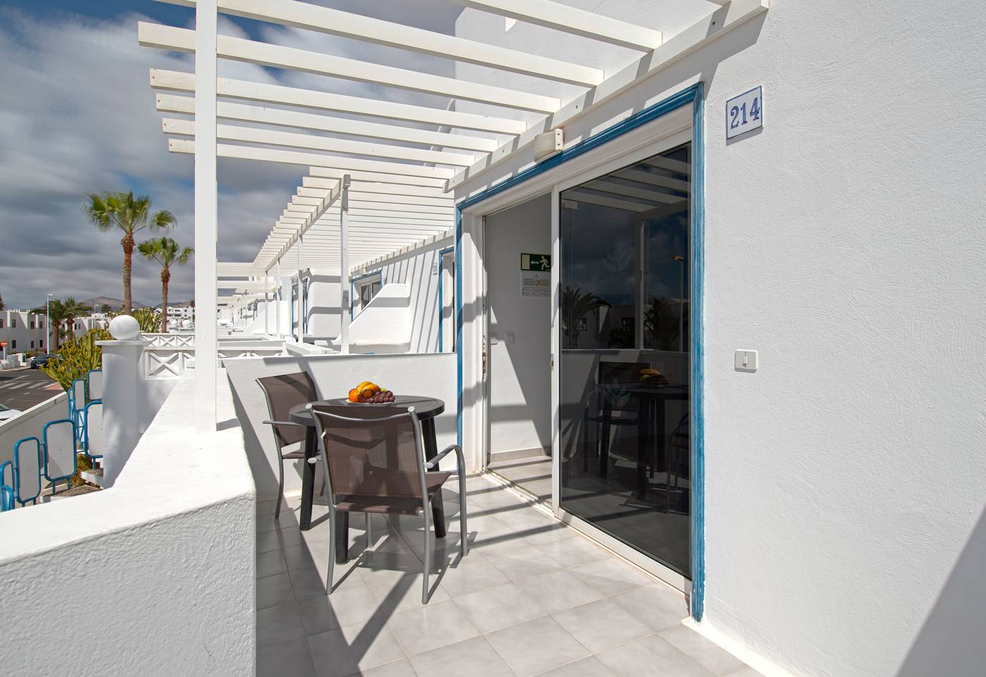 Apartamentos-LIVVO-Oasis-Room-13