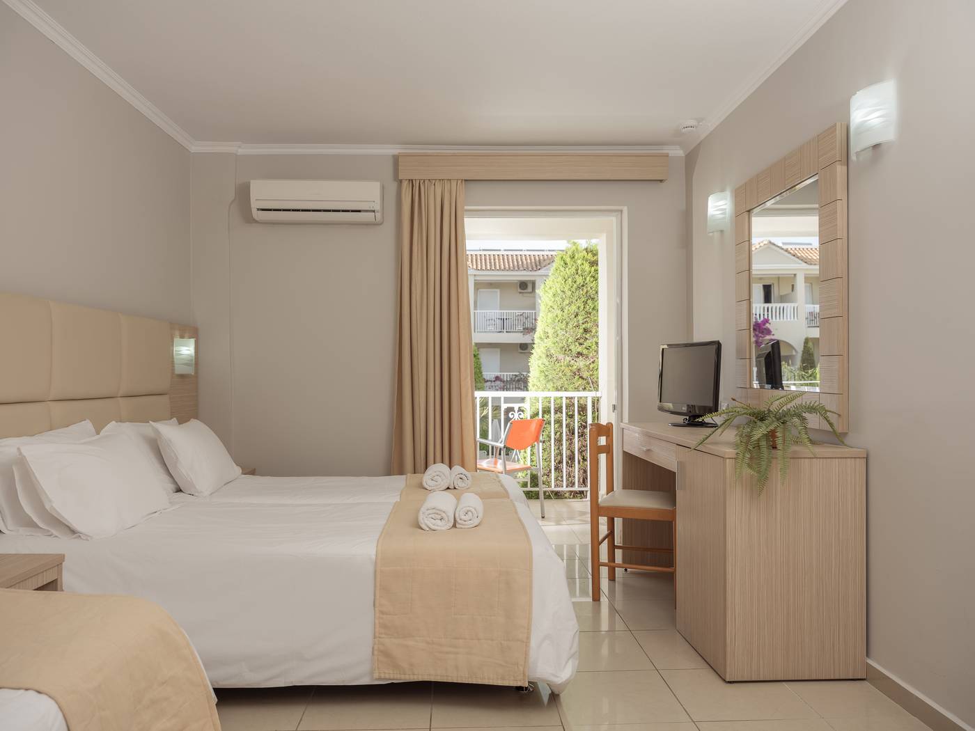 Tsilivi-Admiral-Room-10