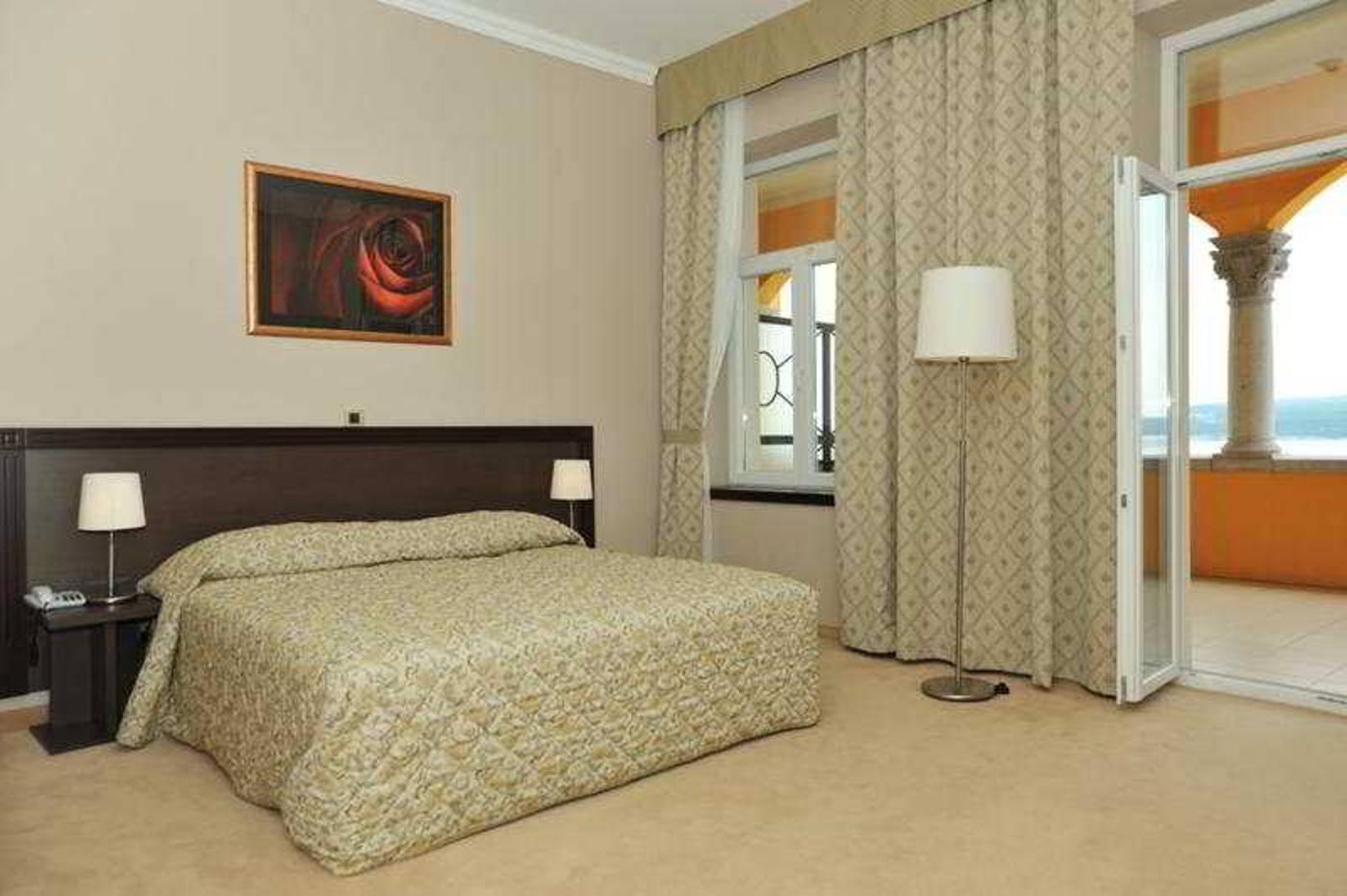 Hotel-Kvarner-Palace-Room-9