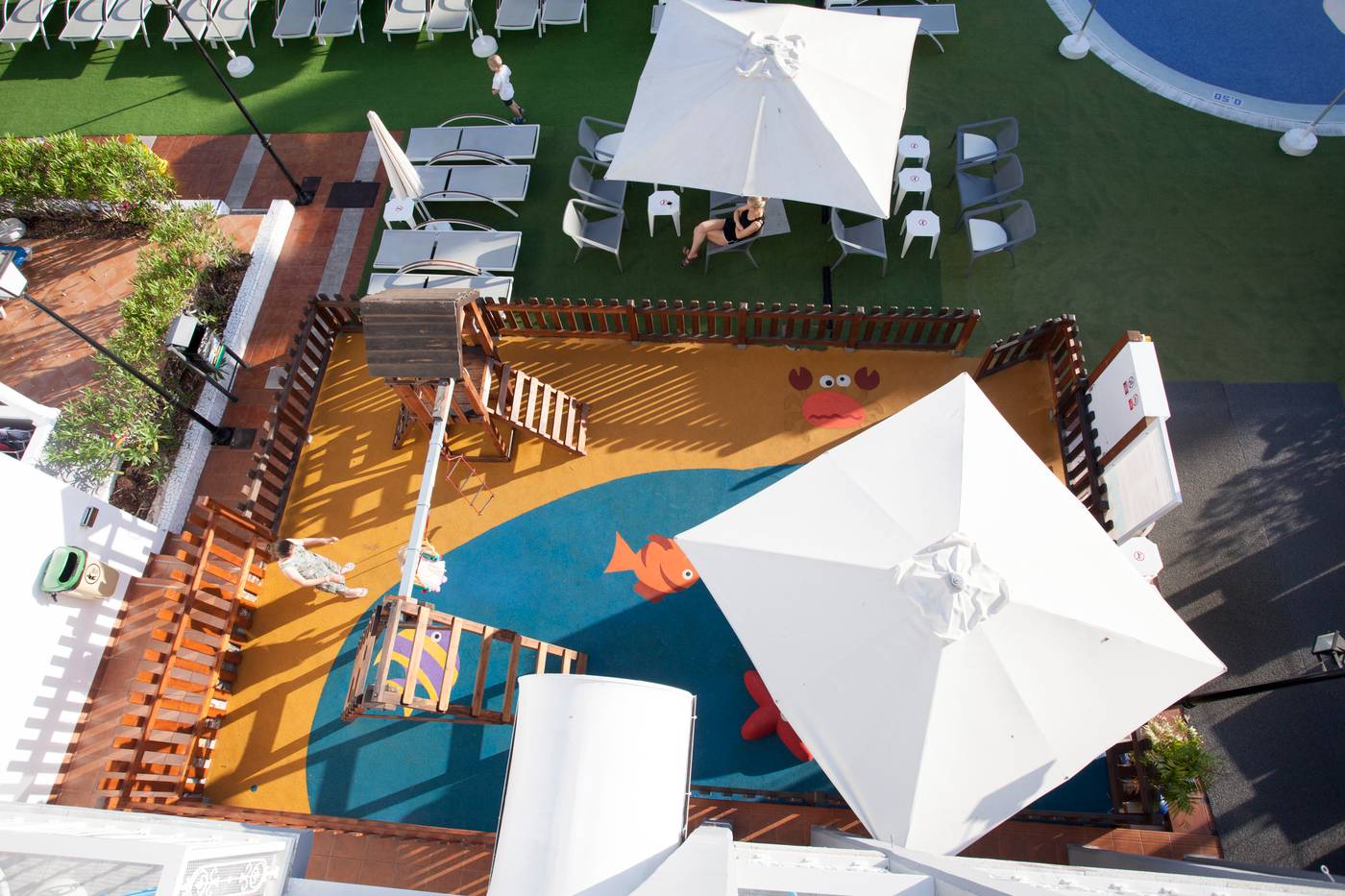 Coral-Compostela-Beach-Golf-Apartments-Sports-and-Entertainment-54