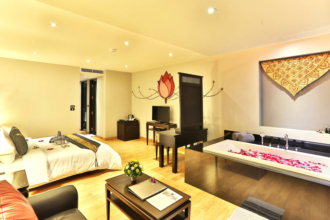 Ayara-Kamala-Resort---Spa-Room-32