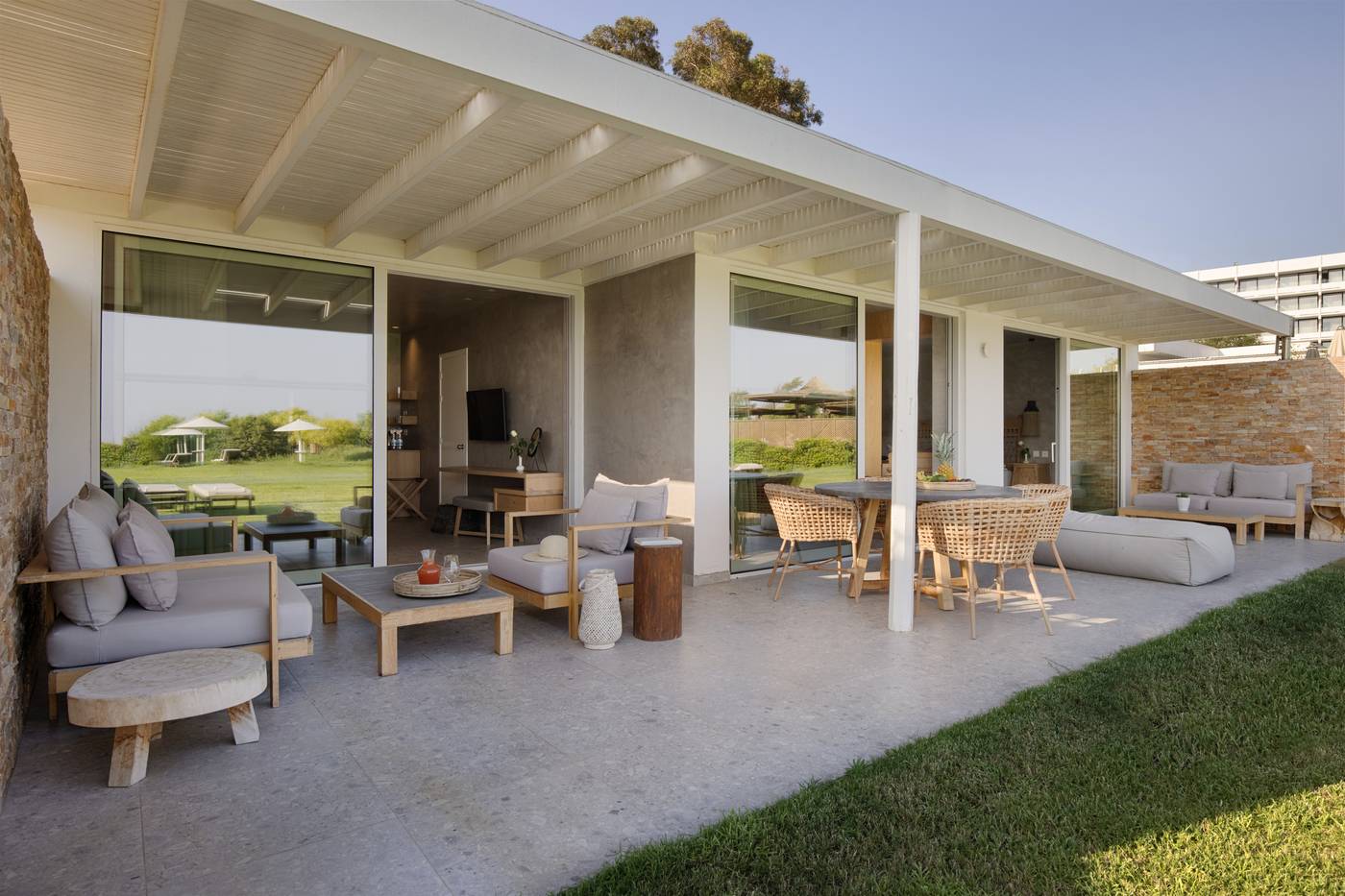 Grecian-Bay-Hotel-Room-10