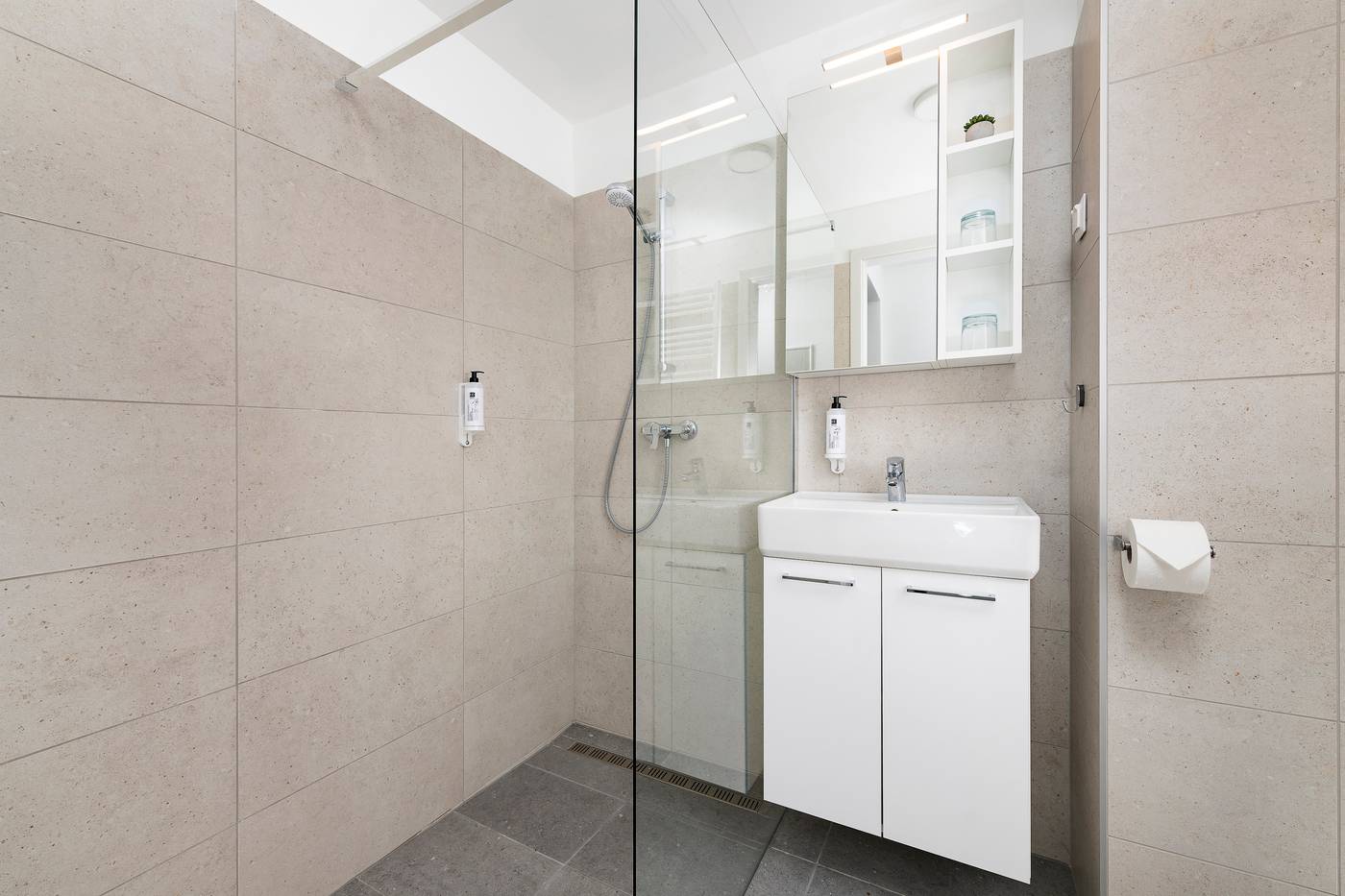 Bo18-Superior-Hotel-Room-44