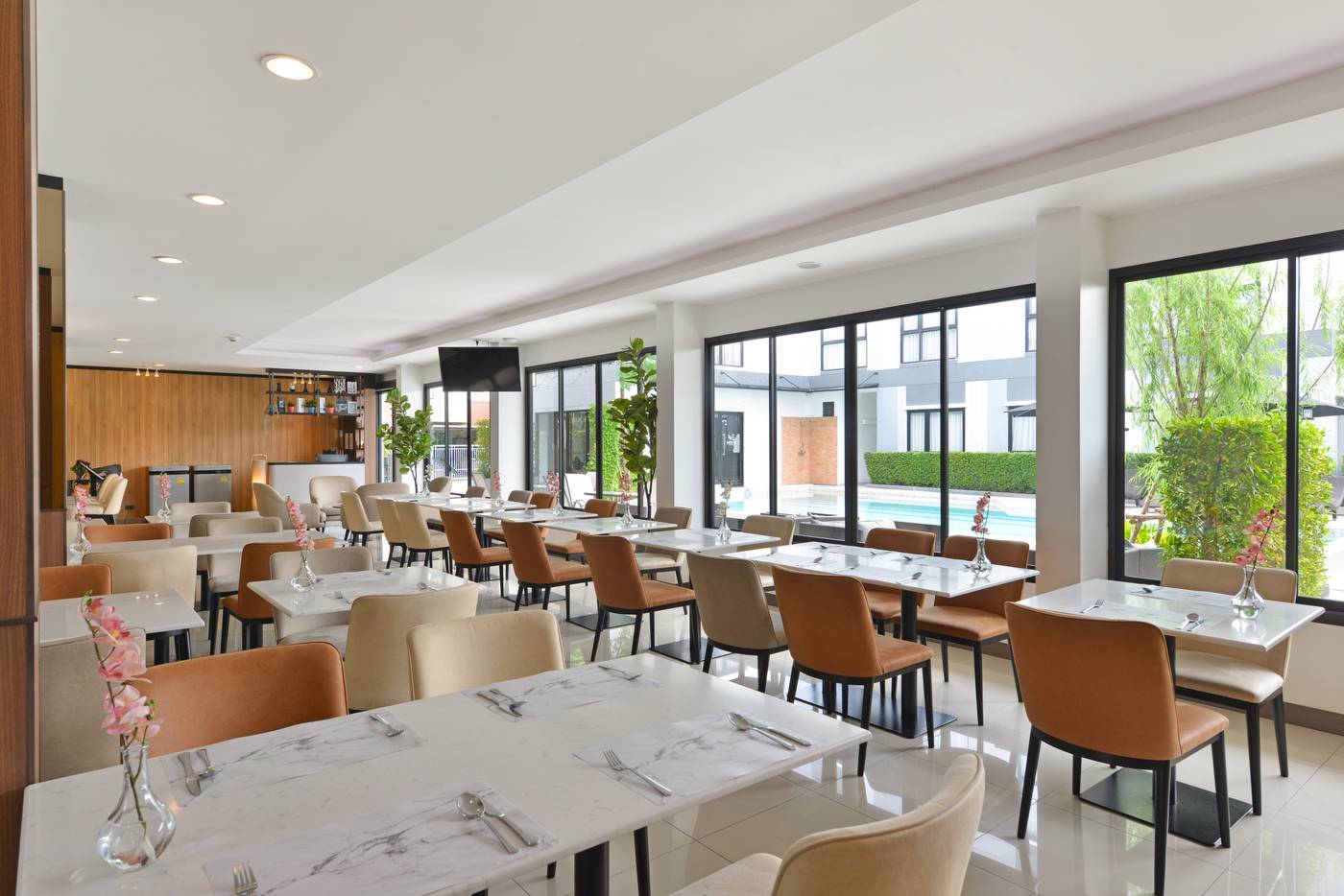 Gate43-Airport-Hotel-Restaurant-15