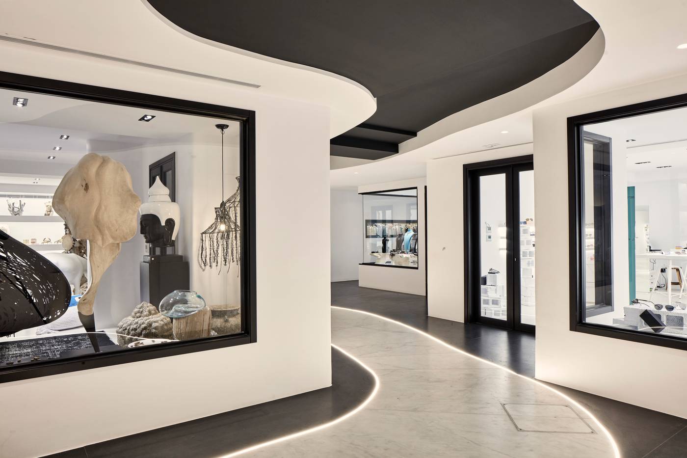 Royal-Myconian-Resort-Sports-and-Entertainment-38