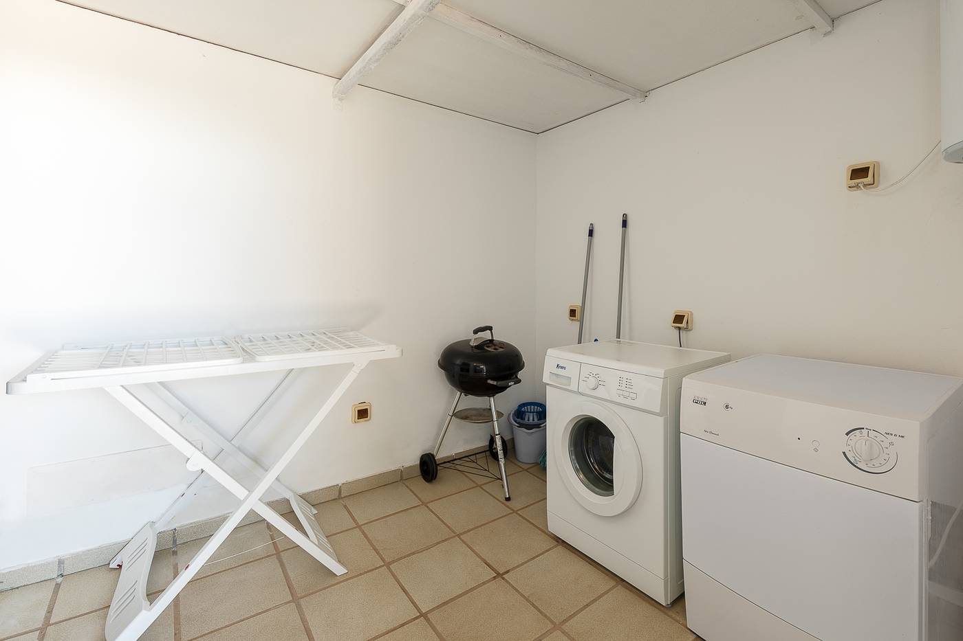 Villas Camelot Holiday Homes by Livvo