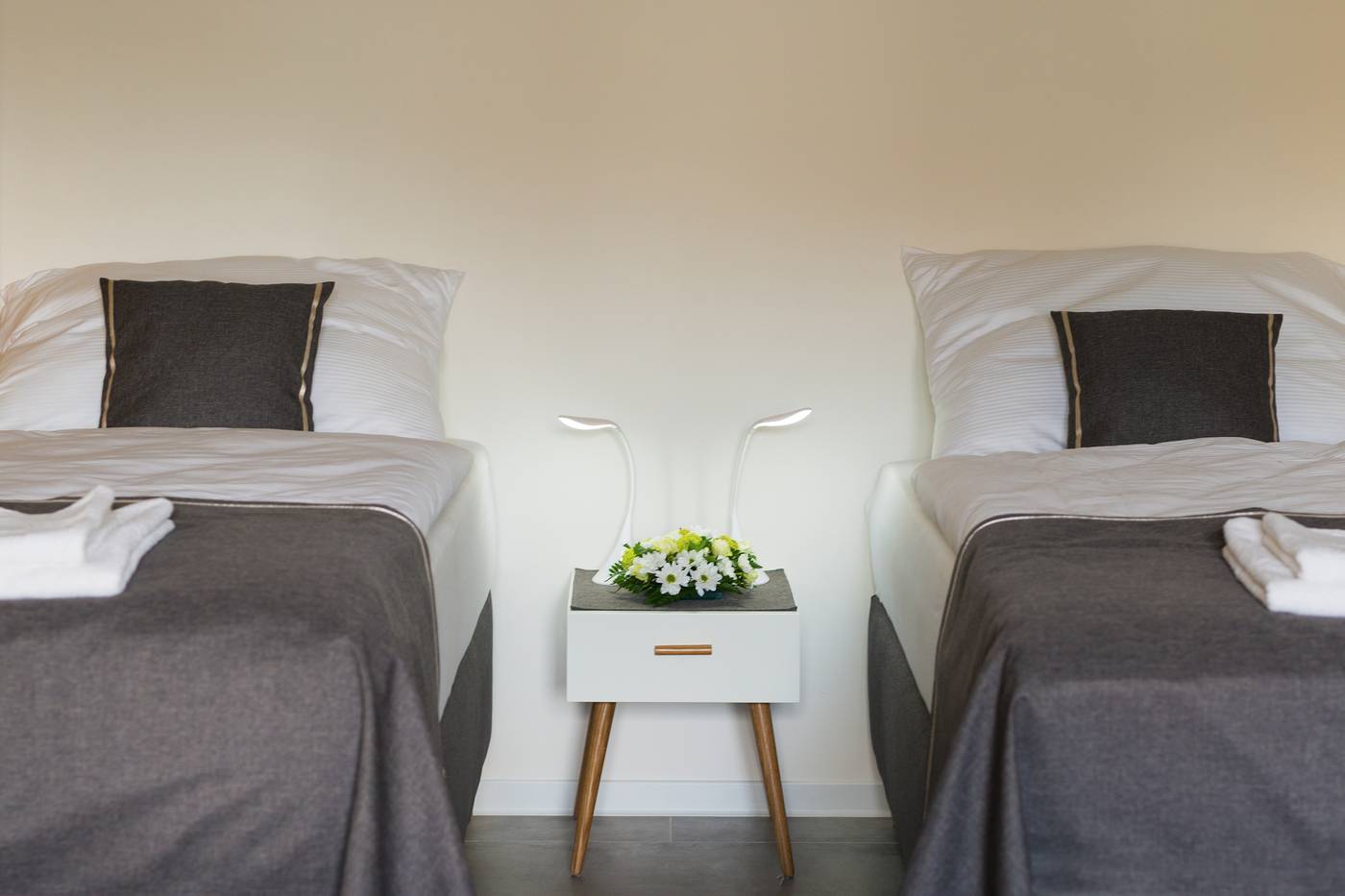 Residence-Trafick-Room-25