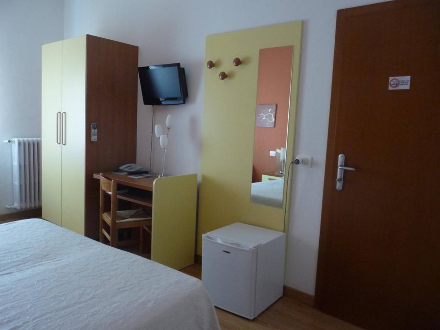 Hotel Ristorante Alpino-Italy-MALCESINE (VR)-General view-2